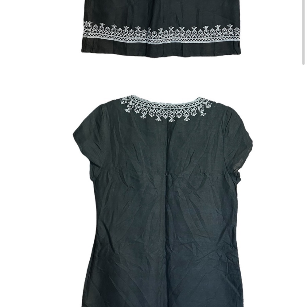 $10 Vineyard Vines Embroidered Shift Dress - Picture 6 of 7